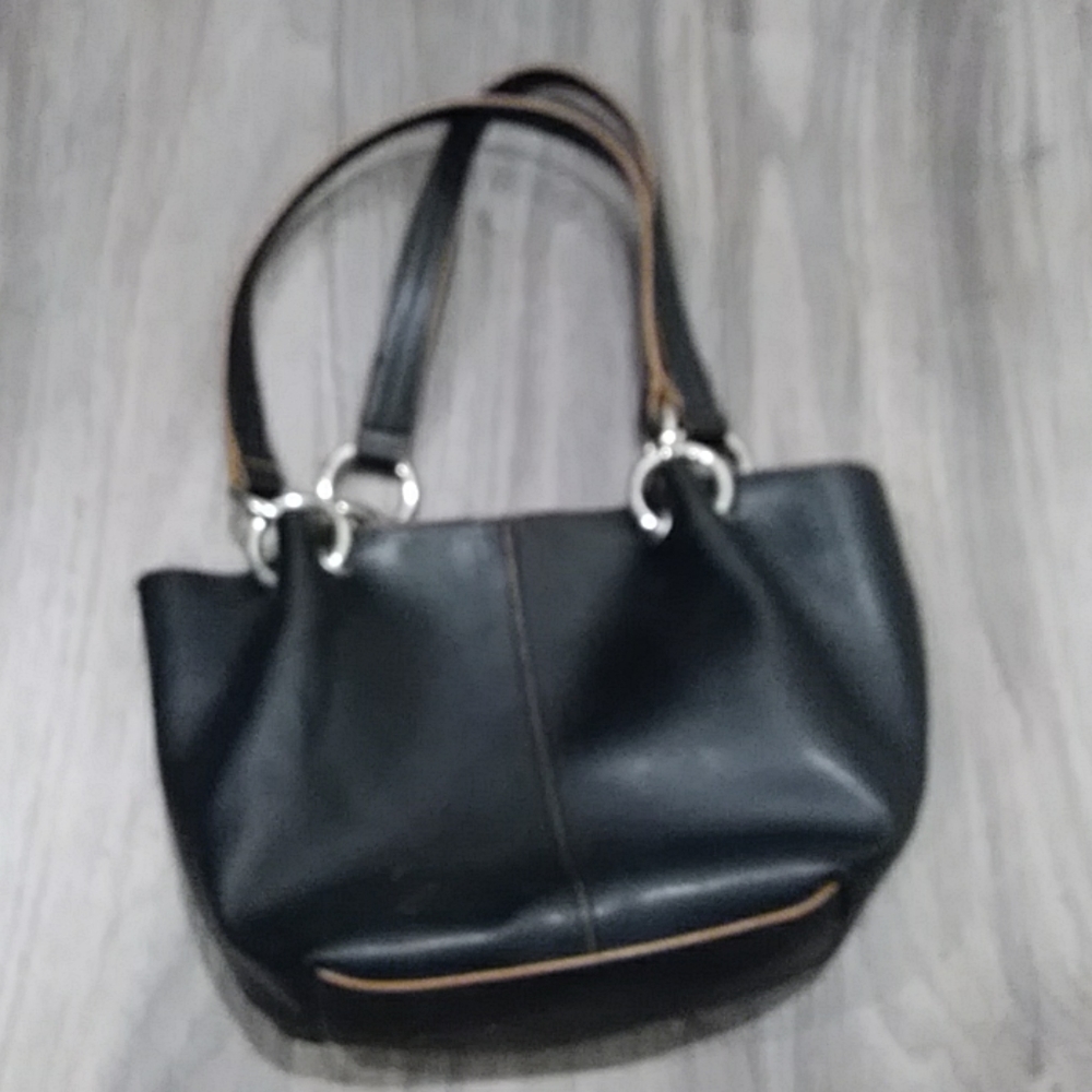 Amanda Smith small leather purse black